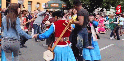 “可爱的中国”之普米族：弹四弦、跳“搓蹉”，他们带着民族文化走出了国门