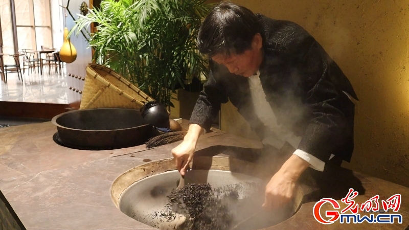 中国非遗年度人物｜远销多国 它为何被誉为古丝绸之路上的“生命之茶”？