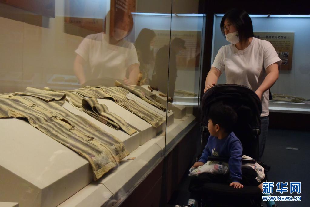 鱼皮、兽皮、桦树皮历史文化展亮相天津见证黑龙江渔猎文明