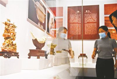 北京燕京八绝博物馆开馆 400余件手工艺品让非遗“活态传承”