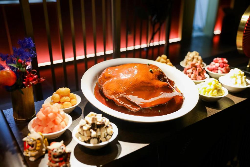 百年老店绽新颜 “非遗十二道”为上海春节餐桌添新彩