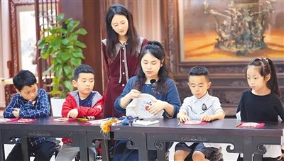 让华裔青少年畅游中华文化海洋