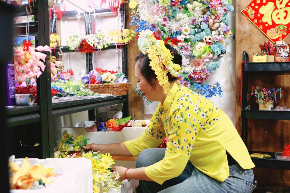 福建泉州：蟳埔女簪出“共富花”