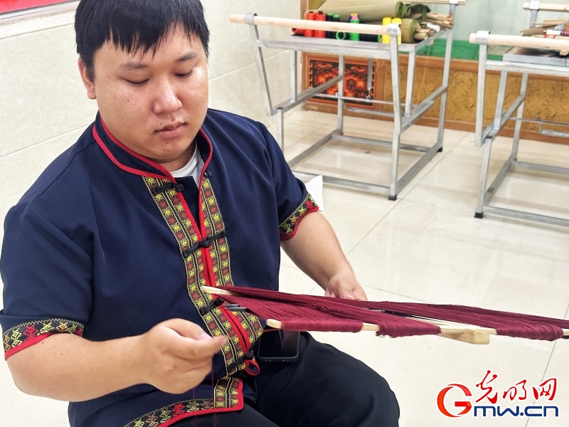 非遗工坊采风行丨黎族织锦赋能乡村振兴