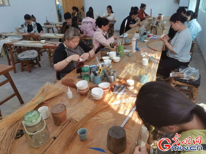 非遗工坊采风行丨竹海织梦 90后传承人用创新让竹编“潮”起来