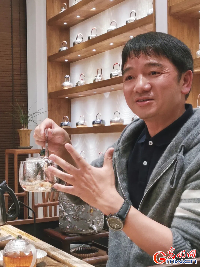 【文脉华章】指尖技艺助力就业增收——非遗工坊谱写乡村振兴新篇章