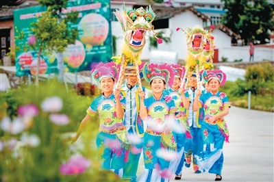 “板凳龙”舞出好愿景