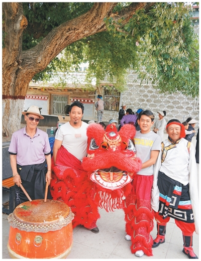 西藏硕督狮子舞：高原狮舞 舞出红火