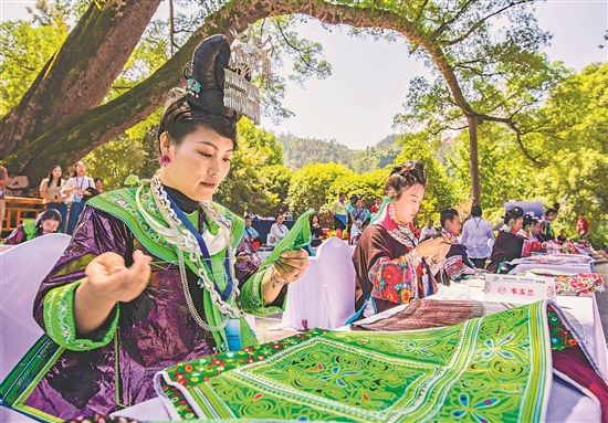 指尖技艺展芳华