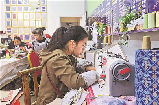 壮锦产业促就业