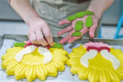 一捏一塑总关情