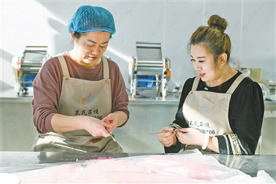 一捏一塑总关情