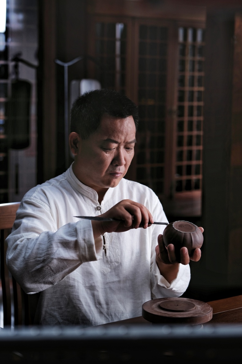 2025中国非遗年度提名新闻人物:范伟群 2025中国非遗年度提名新闻人物:范伟群