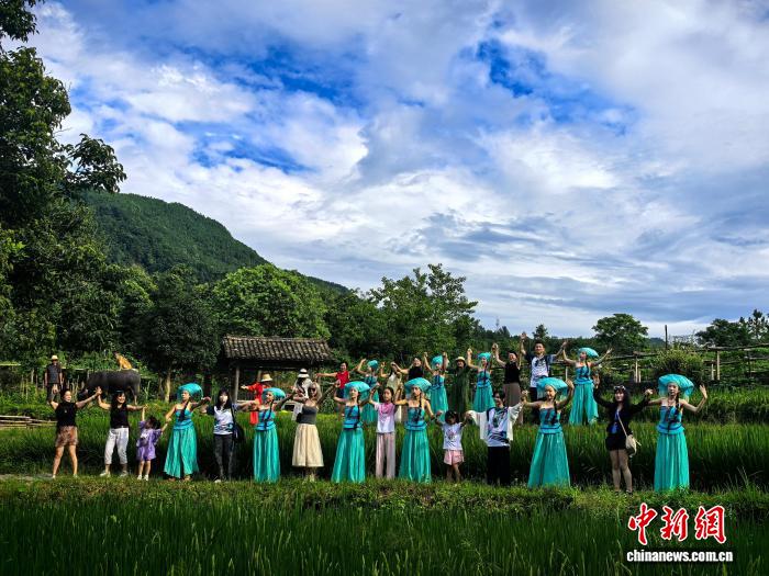 台湾青年八桂行：体验壮乡非遗与多民族文化交融