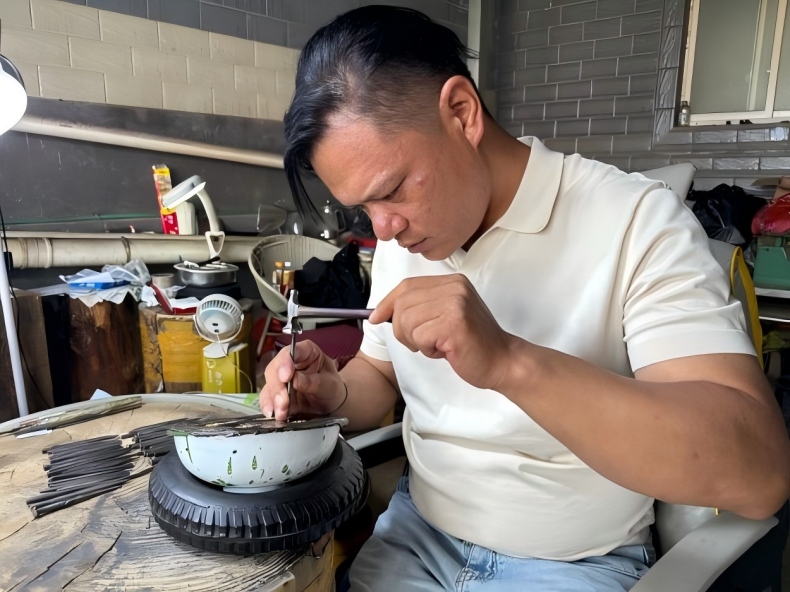 一锤錾初心 手艺兴乡路
