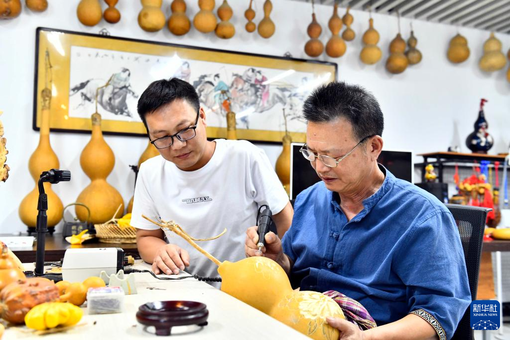 山东枣庄：非遗工坊让非遗“活”起来传下去