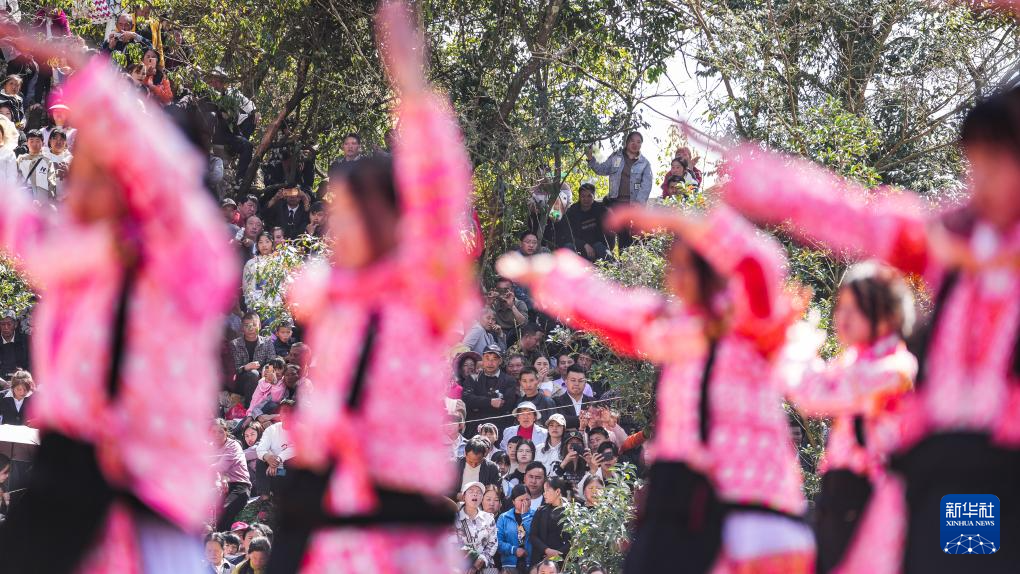 新春走基层丨贵州六枝：苗族群众欢庆跳花节