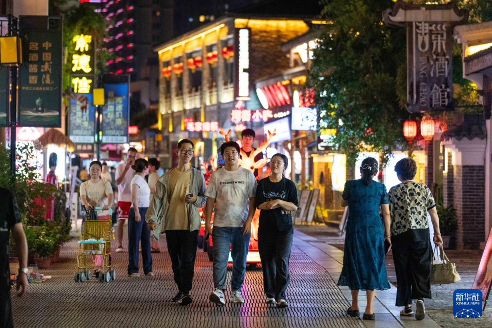 湘艺相传看“镇”兴：在美丽河街遇见古老非遗