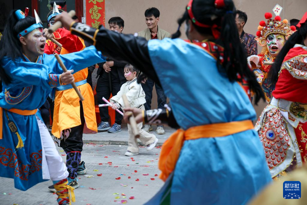 国道之行 海阔天空丨五岁萌娃的英歌缘