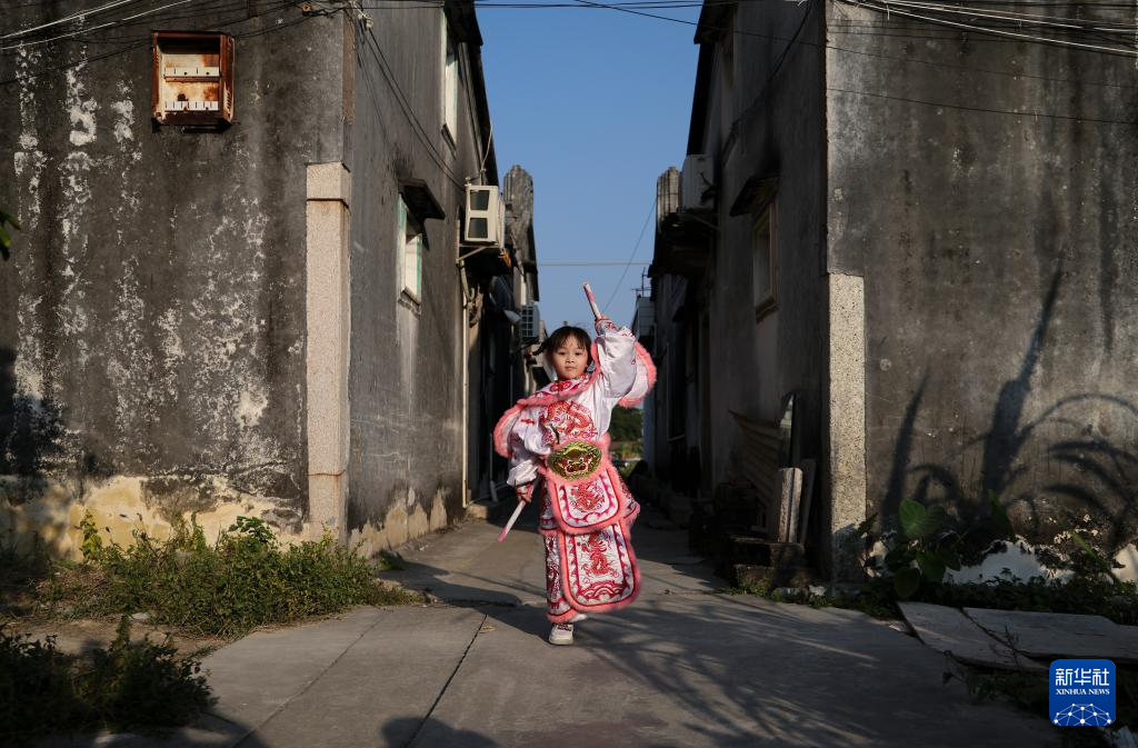 国道之行 海阔天空丨五岁萌娃的英歌缘