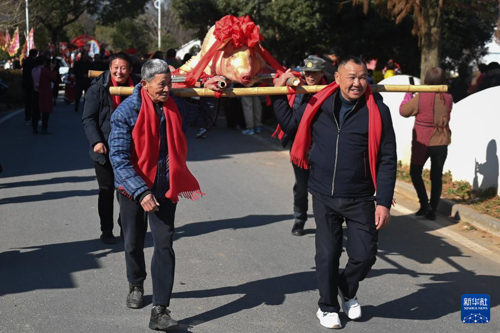 浙江湖州：乡村联欢会迎新年