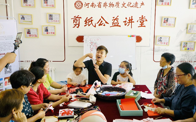 傳承傳播非遺 青春力量大有可為