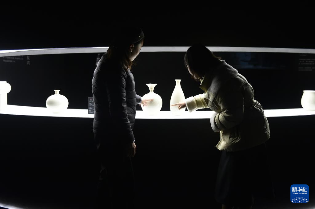 河北曲阳:定瓷窑火焕新机